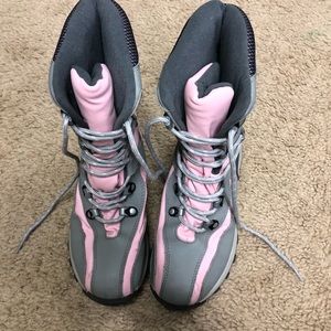 Size 7 Snow Boots Pink
